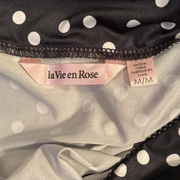 la Vie en Rose. Nightie. Medium. Polka dot print. Adjustable straps. - Picture 6 of 10